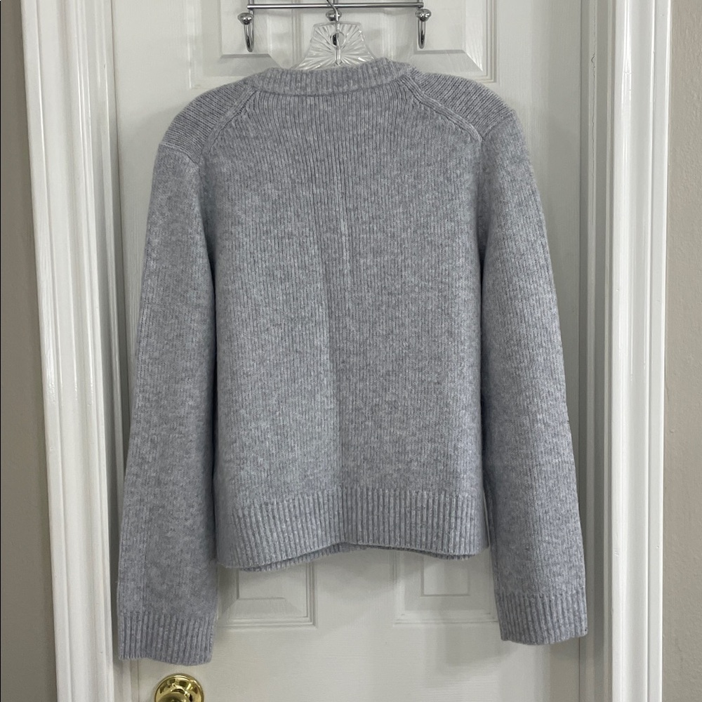 Abercrombie & Fitch Light Gray Women's Cardigan Size M NWT - Picture 3 of 5